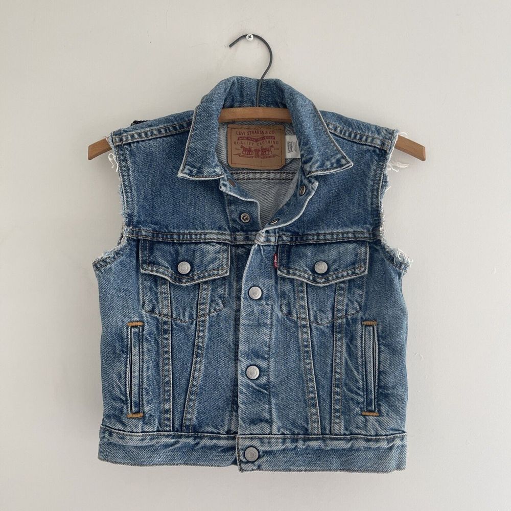 KIDS LEVIS DENIM TRUCKER JEAN‎ VEST W/VINTAGE KISS BACKPATCH OOAK